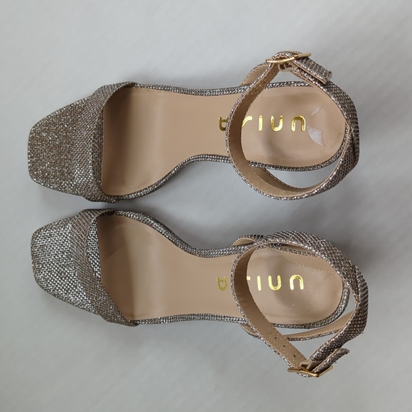 Unisa Glitter Embellished Strappy Chunky Heel Dressy Sandal 8.5M Silver - Picture 10 of 16
